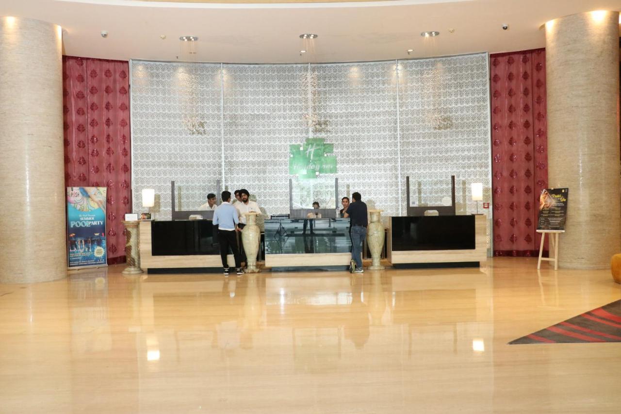 Holiday Inn Chandigarh Panchkula, An Ihg Hotel Zewnętrze zdjęcie Holiday Inn, Hyderabad