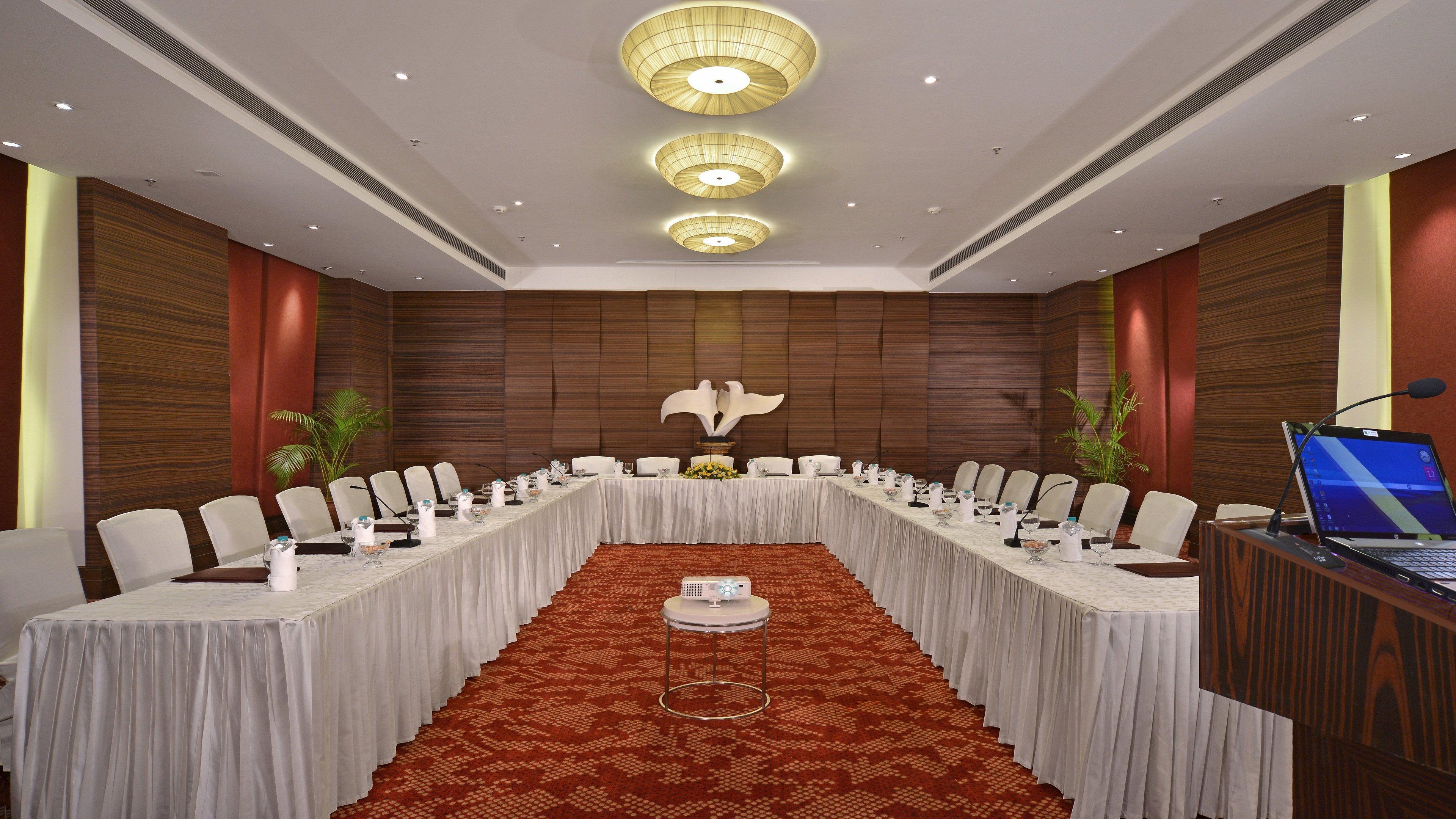 Holiday Inn Chandigarh Panchkula, An Ihg Hotel Zewnętrze zdjęcie A meeting room at a hotel